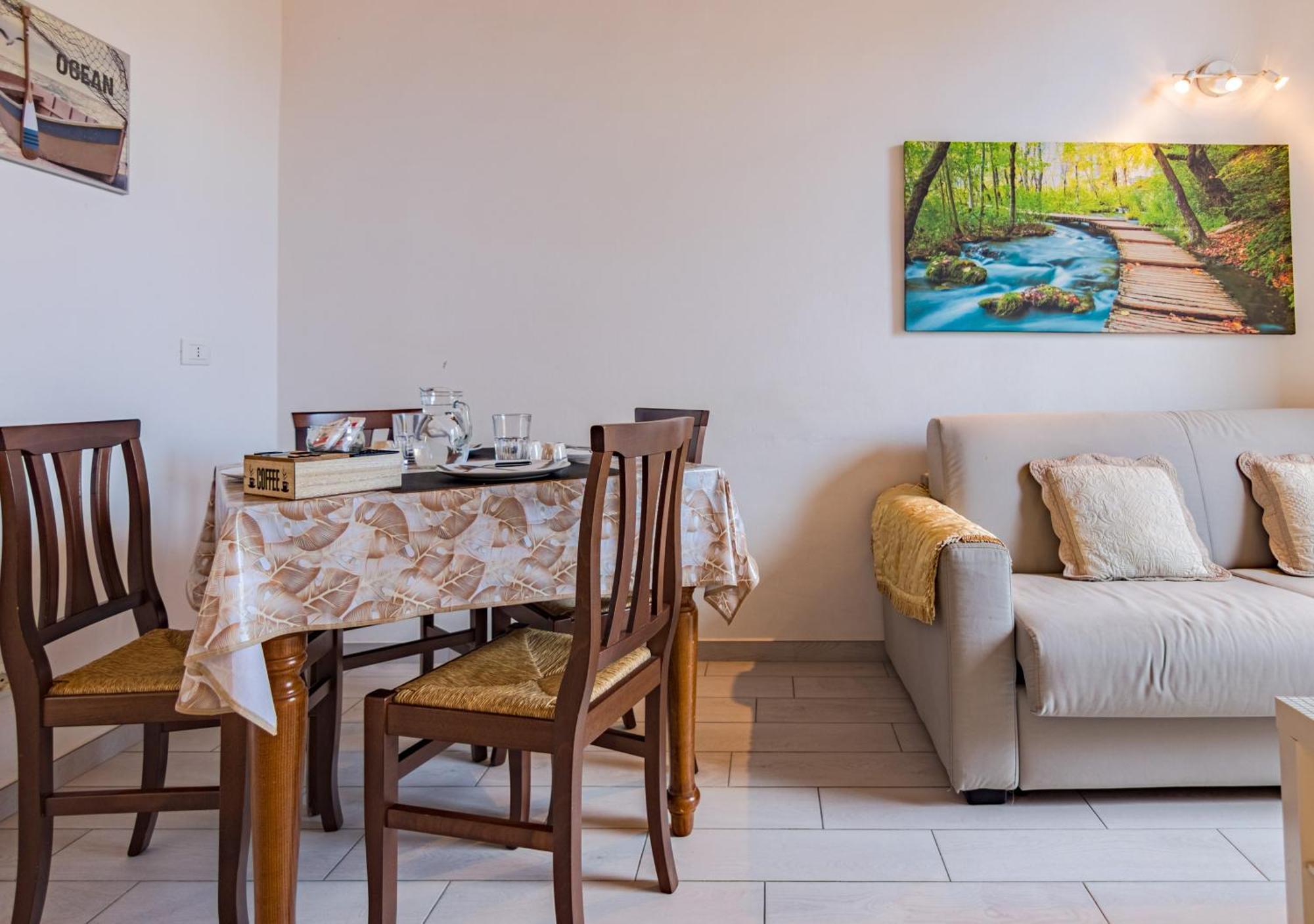 Ferienwohnung Casa Mya-Relax Al Porto, Wifi Veloce E Clima Livorno Exterior foto