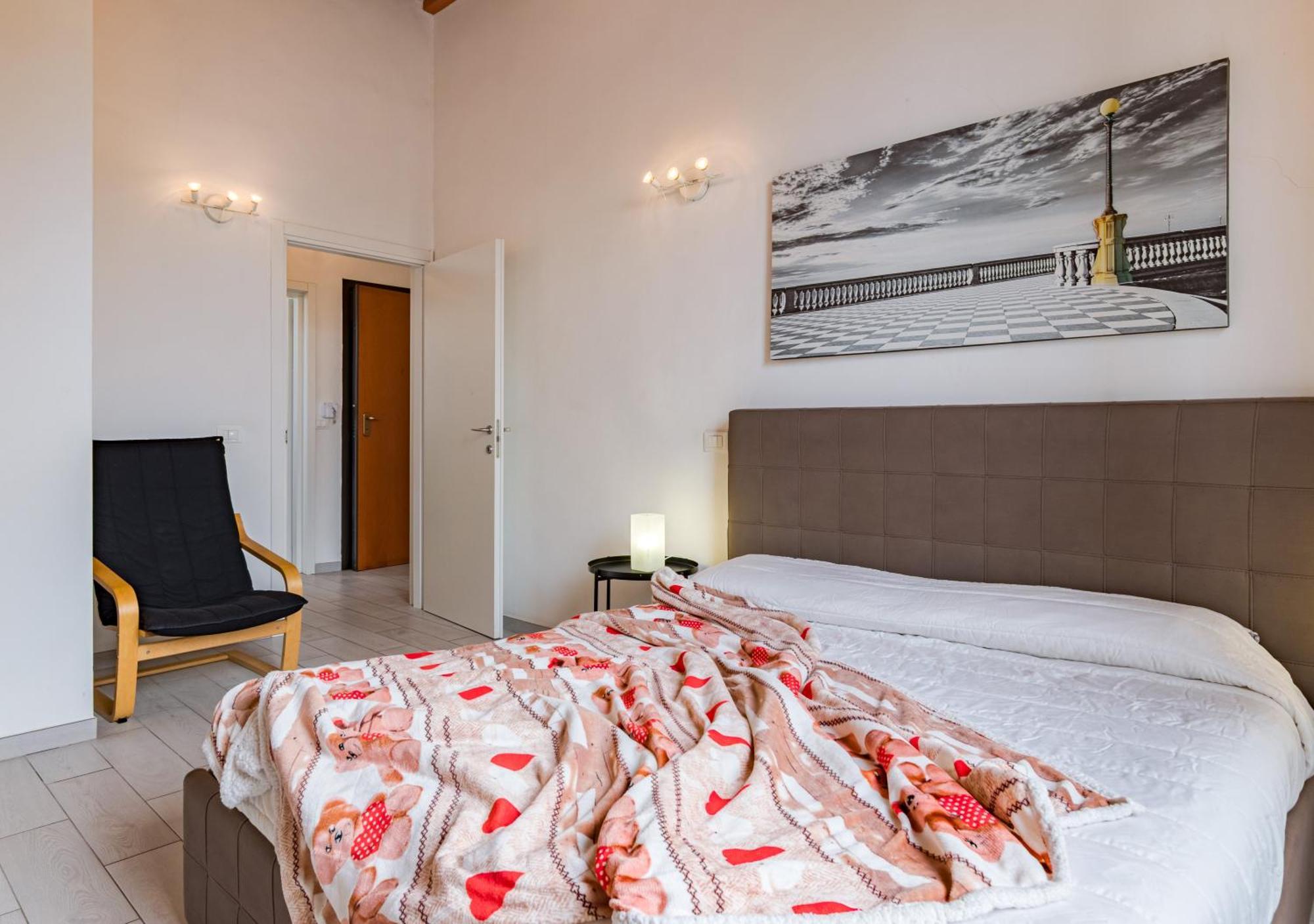 Ferienwohnung Casa Mya-Relax Al Porto, Wifi Veloce E Clima Livorno Exterior foto